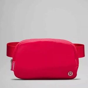 Lululemon Everywhere Belt Bag 1L Lip Gloss